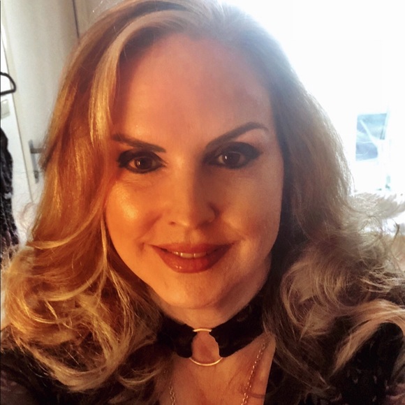 Meet your Posher, Pamela - Picture 8 of 8